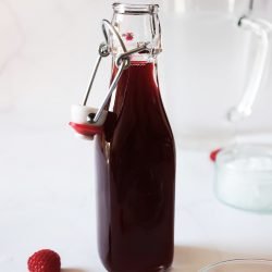 Domači sirup malinovec