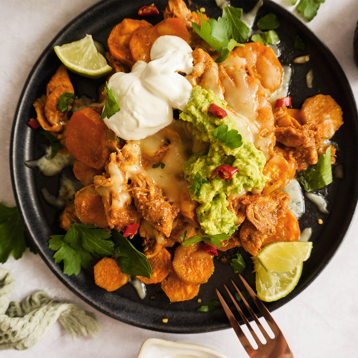 Piščančji nachos oz. piščančja zloženka s sladkim krompirjem